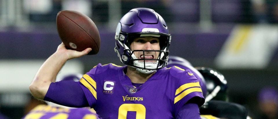 MINNEAPOLIS, MINNESOTA - DECEMBER 09: Kirk Cousins #8 of the Minnesota Vikings throws a pass in the first quarter of the game against the Pittsburgh Steelers at U.S. Bank Stadium on December 09, 2021 in Minneapolis, Minnesota. (Photo by David Berding/Getty Images)