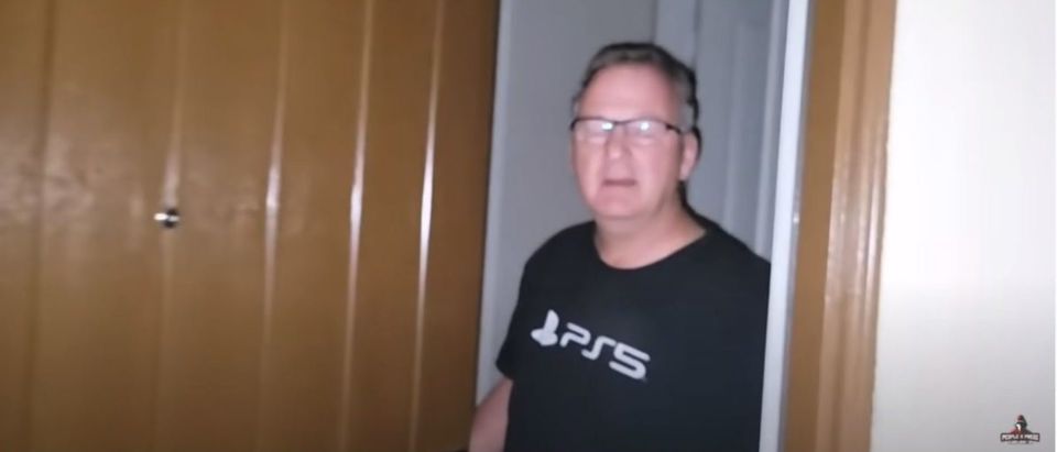 Sony executive George Cacioppo caught on video in pedophile sting operation.(Screenshot/YouTube/People vs Preds)