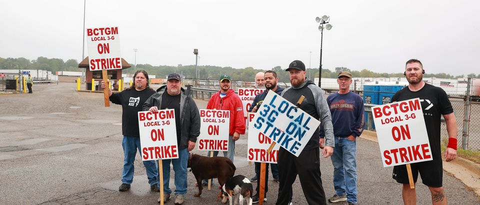 Kellogg's Cereal Plant Workers Go On Strike