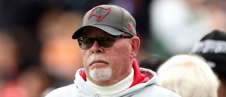 EAST RUTHERFORD, NEW JERSEY - JANUARY 02: Head coach Bruce Arians of the Tampa Bay Buccaneers looks on from the sidelines during the first half of the game against the New York Jets at MetLife Stadium on January 02, 2022 in East Rutherford, New Jersey. (Photo by Elsa/Getty Images)