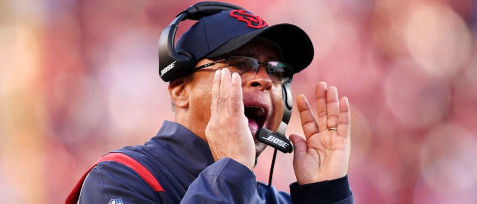 SANTA CLARA, CALIFORNIA - JANUARY 02: Head coach David Culley of the Houston Texans shouts from the sideline in the fourth quarter against the San Francisco 49ers at Levi's Stadium on January 02, 2022 in Santa Clara, California. (Photo by Ezra Shaw/Getty Images)