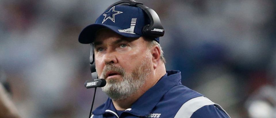 Jan 16, 2022; Arlington, Texas, USA; Dallas Cowboys head coach Mike McCarthy on the sidelines in the second quarter against the San Francisco 49ers in a NFC Wild Card playoff football game at AT&amp;T Stadium. Mandatory Credit: Tim Heitman-USA TODAY Sports via Reuters