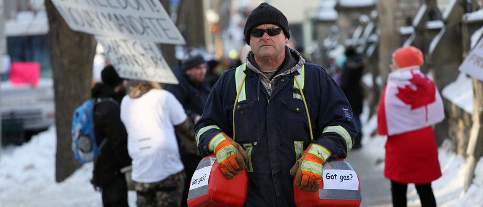 Police Seize Fuel From Ottawa Truckers, Outlaw Honking As Standoff Enters Second Week