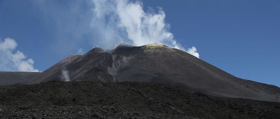 Mount-Etna-Sicily-Italy-Eruption-Ash-Lava-Volcano