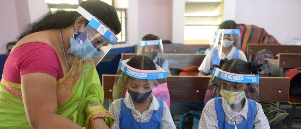 Poll: Plurality Of Parents Think Masks Hurt Their Kids Social Development