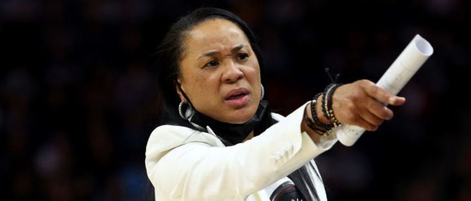 MINNEAPOLIS, MINNESOTA - APRIL 01: Head coach Dawn Staley of the South Carolina Gamecocks reacts in the third quarter against the Louisville Cardinals during the 2022 NCAA Women's Final Four semifinal game at Target Center on April 01, 2022 in Minneapolis, Minnesota. (Photo by Elsa/Getty Images)