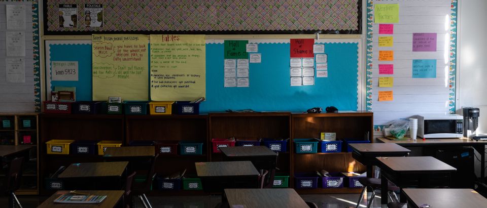 Kentucky Elementary School Shifts To Non Traditional Instruction As Covid Surge Continues