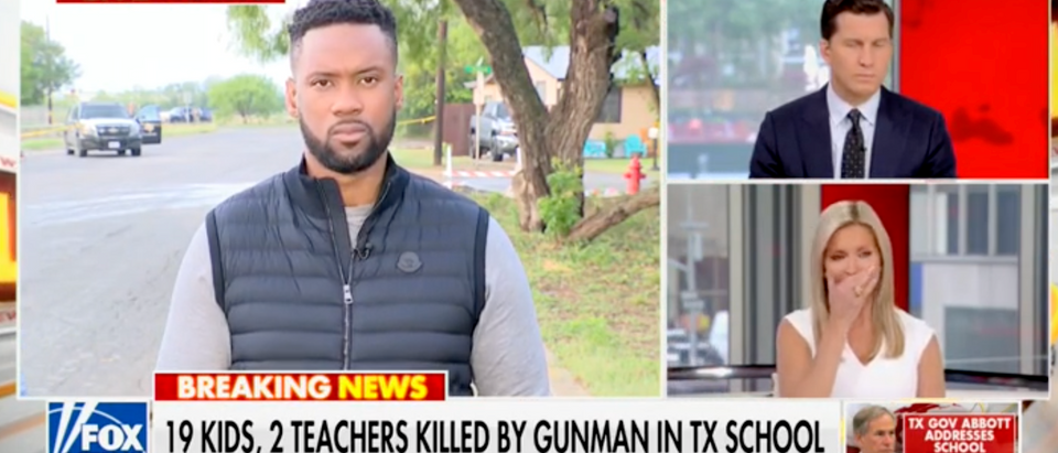 Fox News' Ainsley Earhardt breaks down while discussing the Texas school shooting [Screenshot Fox News]
