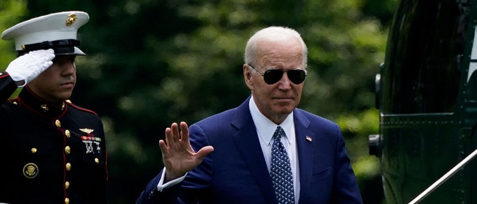 U.S. President Joe Biden disembarks from Marine One on the South Lawn at the White House in Washington, U.S., June 13, 2022. REUTERS/Elizabeth Frantz