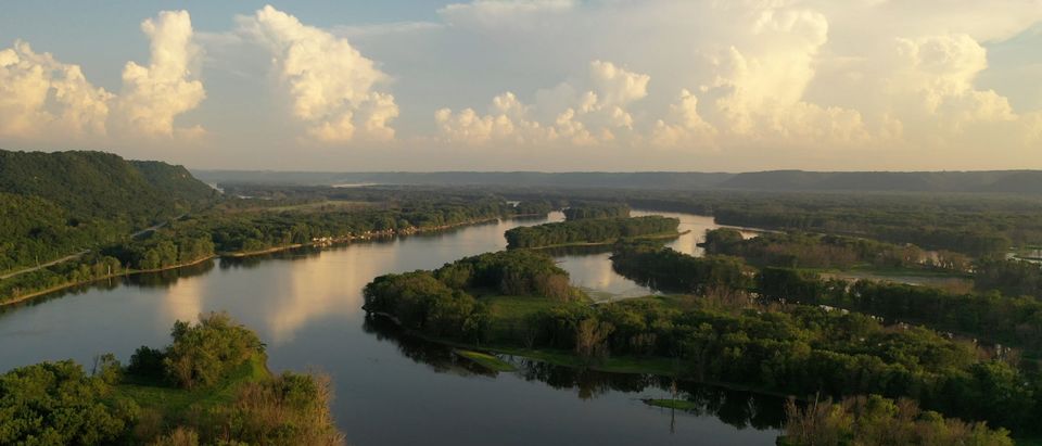 Aerial,Scenic,View,Of,Mississippi,River,,Bluffs,At,Sunset.,Minnesota