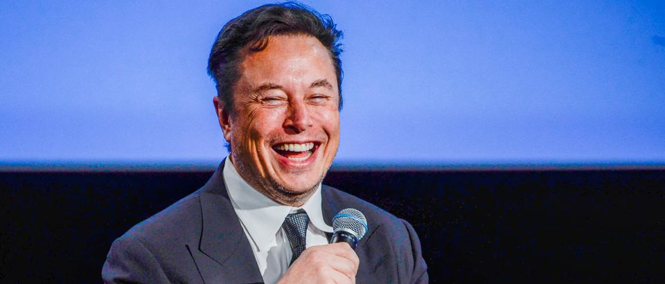 Elon Musk Finally Takes Over Twitter, Fires Top Executives GettyImages-1242798529-scaled-e1665581319663
