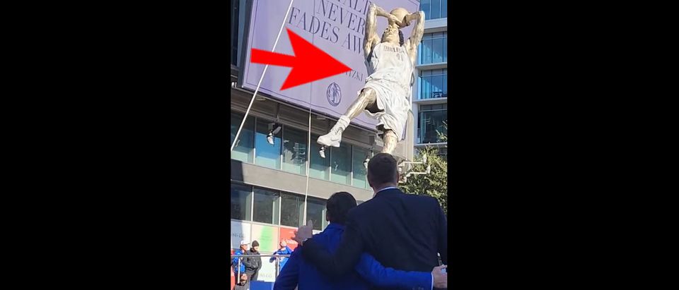 Dirk Nowitzki statue unveiled by Mavericks, Mark Cuban on Christmas Day