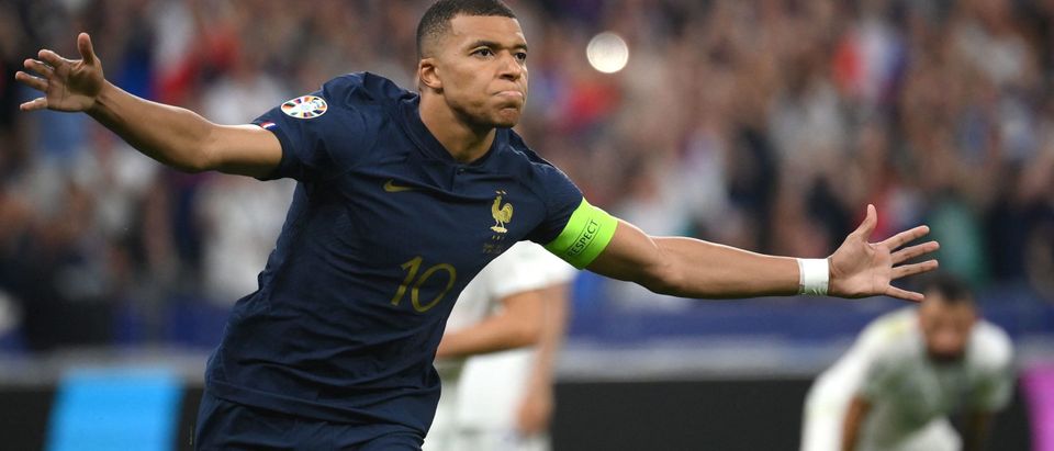 Saudi Arabian soccer team Al-Hilal makes record $332 million bid for France  striker Kylian Mbappe