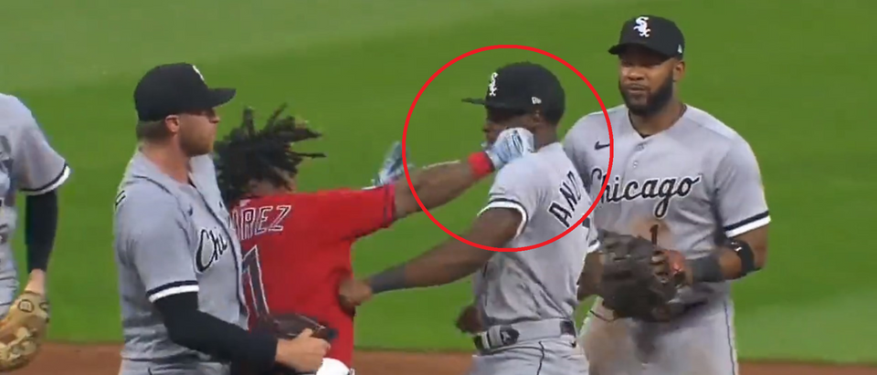 Jose Ramirez Lands Right Hand On Tim Anderson During Brawl