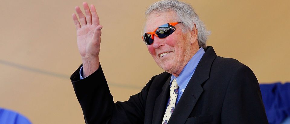 Brooks Robinson, Slick-Fielding Orioles Hall of Famer, Dies at 86