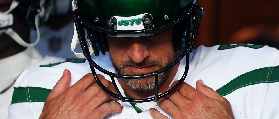 New York Jets QB Aaron Rodgers suffers season-ending Achilles