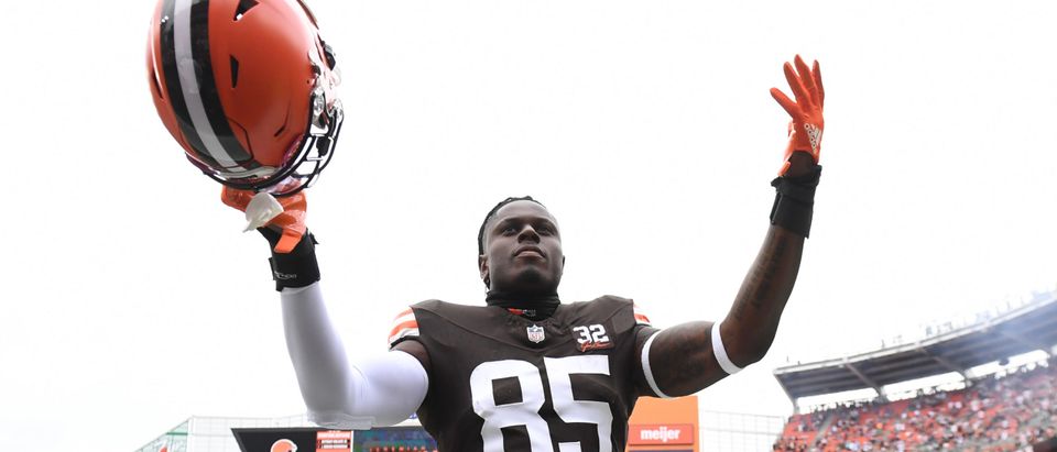 Cleveland Browns' David Njoku Suffers Burns Due To A 'Household Accident'