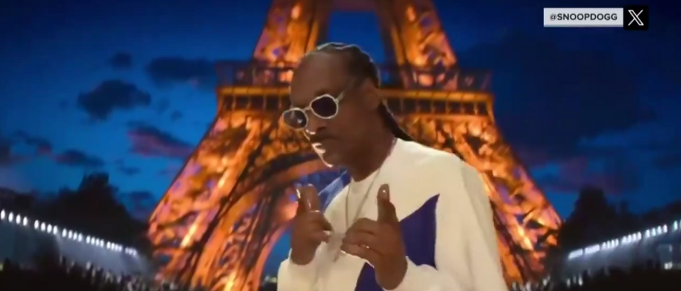 LMAO: Snoop Dogg Named A Reporter (Yes, A REPORTER) For The 2024 Summer  Olympics In Paris