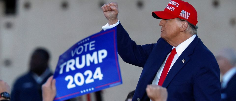 Trump Draws Nearly 100K To New Jersey Rally